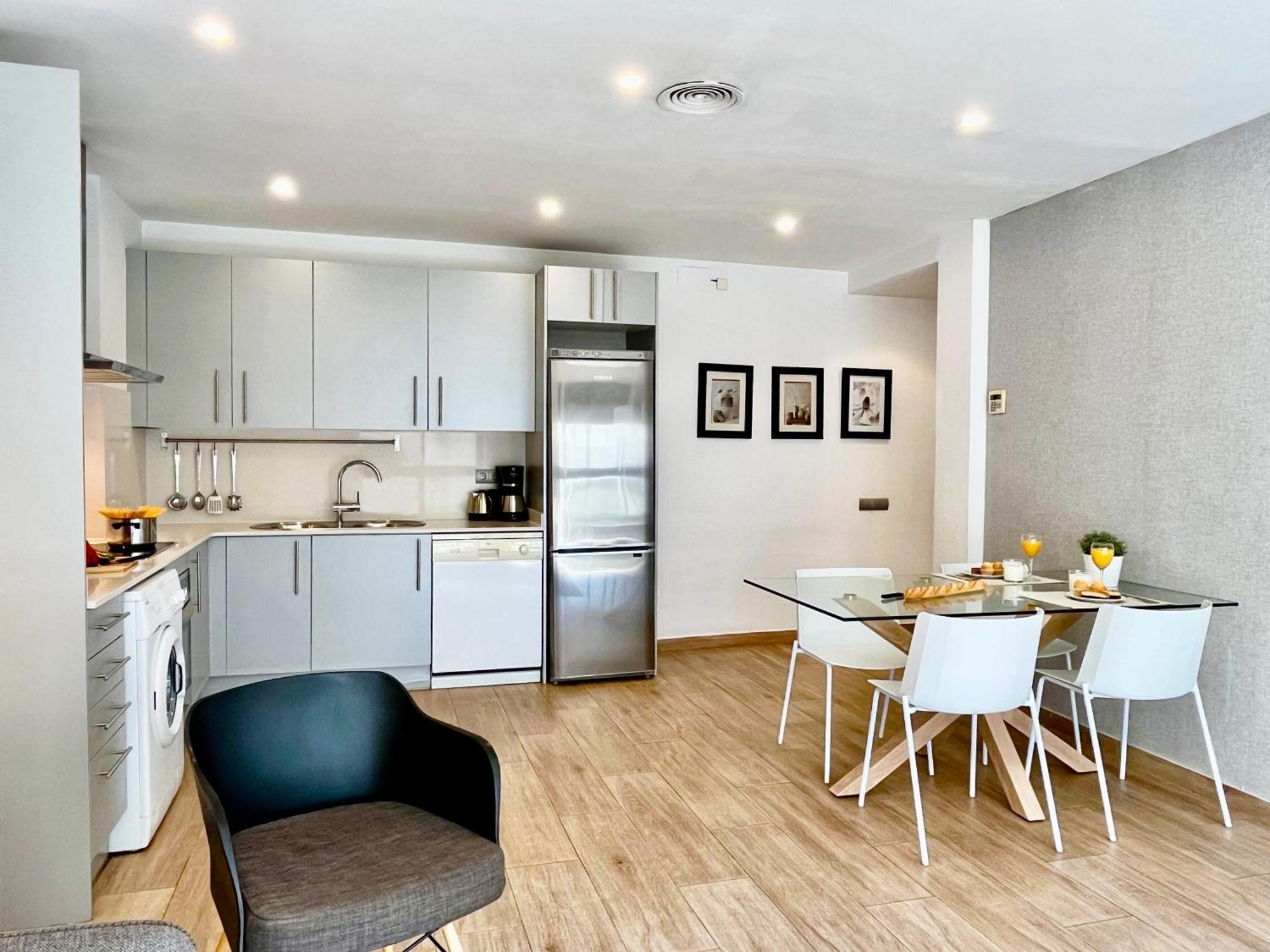 Feelathome Mozart Apartments Барселона Екстериор снимка
