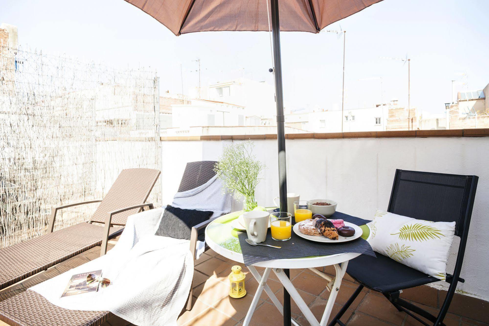 Feelathome Mozart Apartments Барселона Екстериор снимка